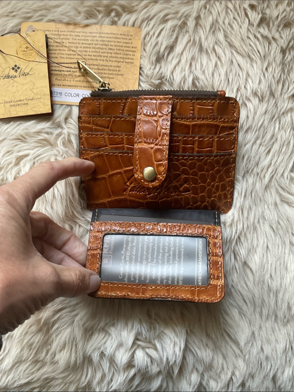 Patricia Nash Women's Vintage Tan Crocodile Cassis Card Case Wallet NWT - Picture 4 of 6